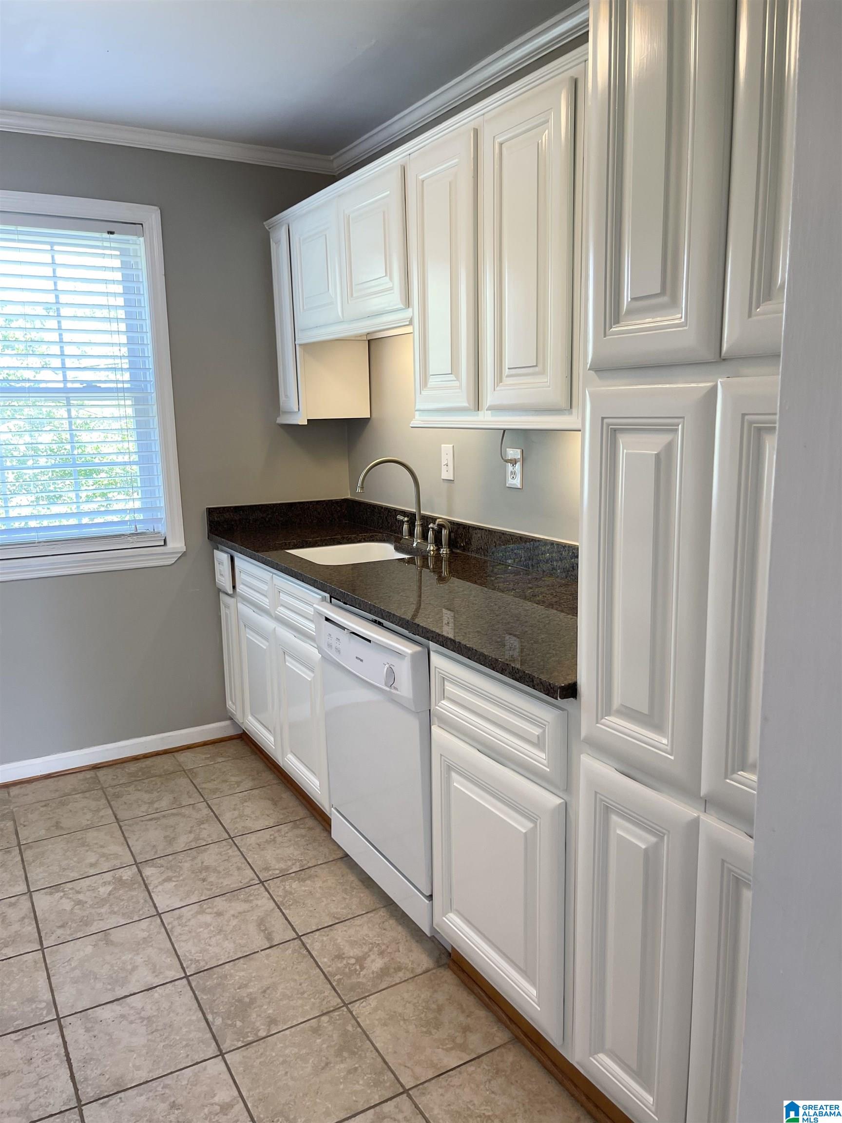 202 Fox Hall Road, Unit D Birmingham, AL 35213 - Photo 5 of 12