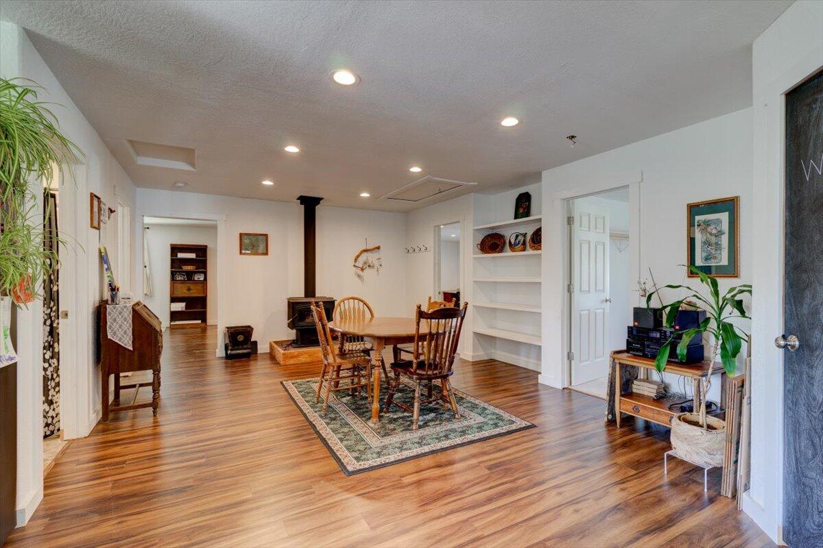 3651 Helms Road Grants Pass, OR 97527 - Photo 24 of 51 35-3651 Helms Road-35