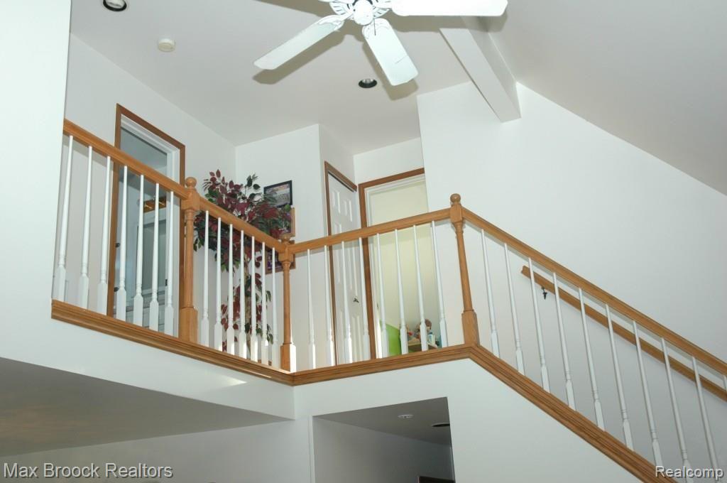 417 Grace Avenue Rochester, MI 48307 - Photo 10 of 19 012.jpg