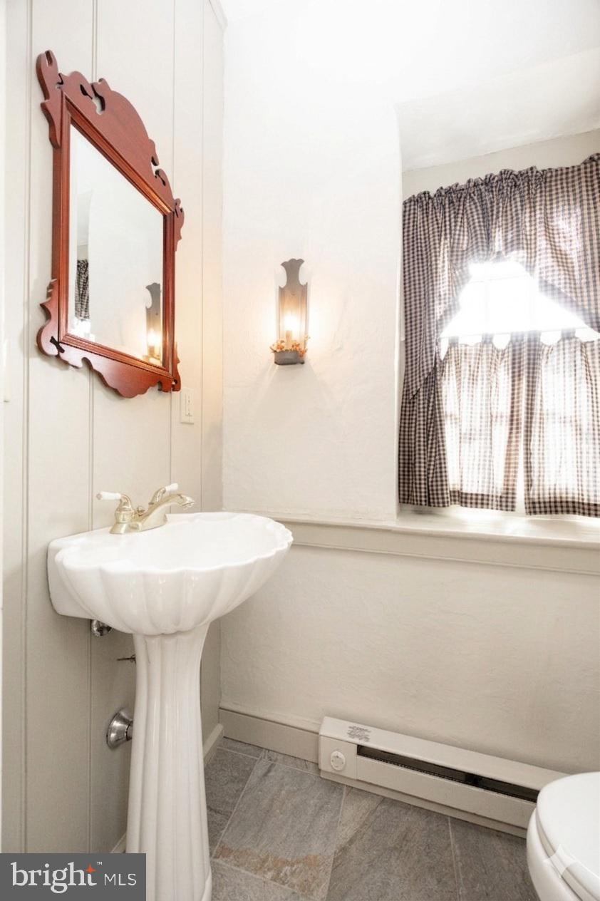1551 Old Ridge Road Pottstown, PA 19465 - Photo 29 of 78 Powder Room