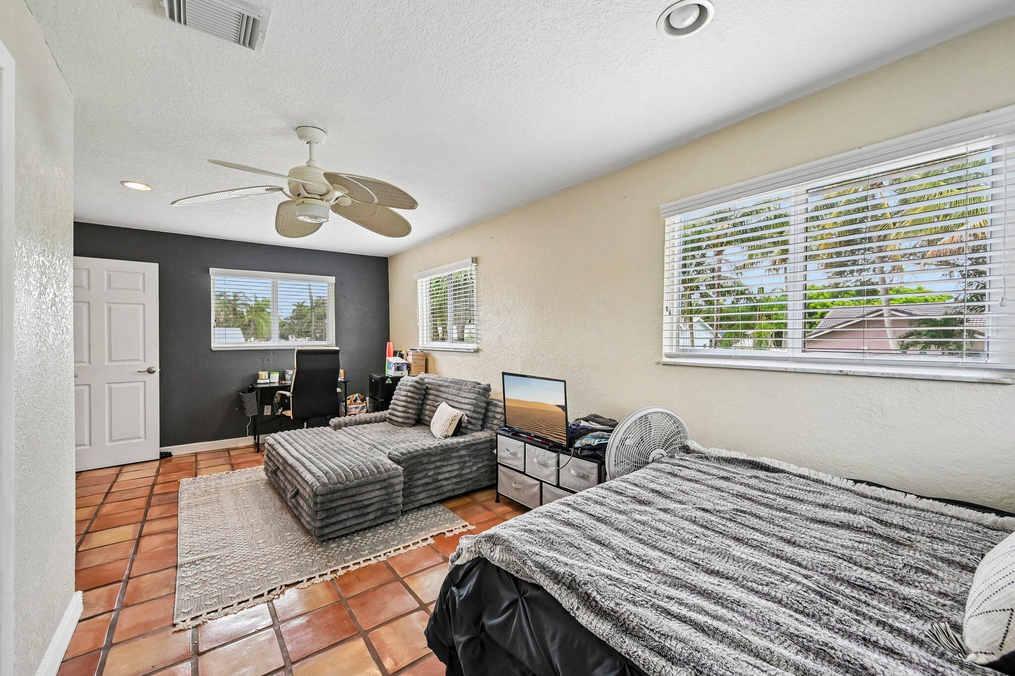 1232 Northwest 14th Street Boca Raton, FL 33486 - Photo 30 of 45 19-web-or-mls-NW 14th St-S2805-019