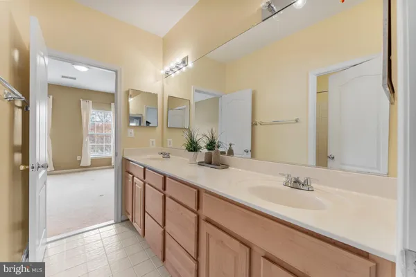 $3,300 | 6002 St Hubert Lane, Centreville, VA 20121