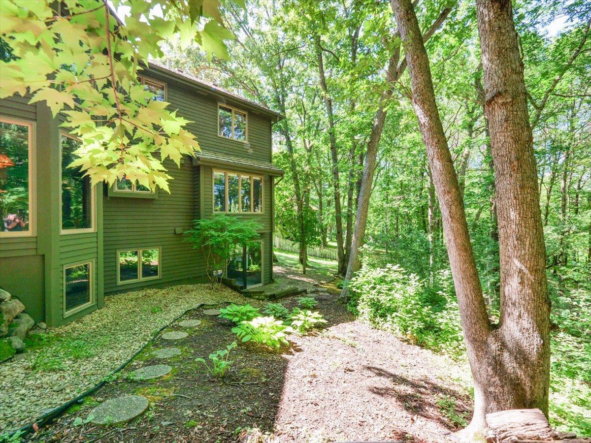 2501 Crescent Ridge Road Minnetonka, MN 55305 - Photo 43 of 50 Gallery Image 43