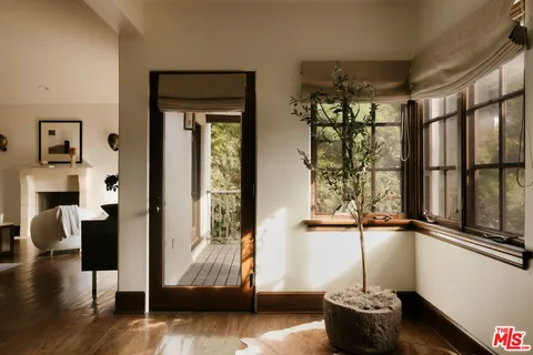 $8,000,000 | 1046 North Norman Place, Los Angeles, CA 90049
