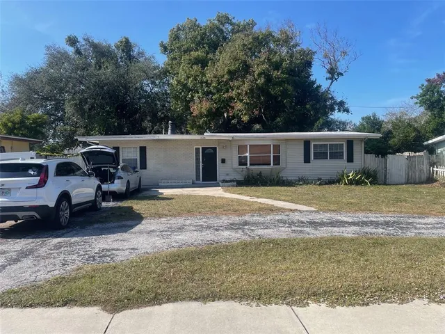 $325,000 | 3128 49th Street North, St. Petersburg, FL 33710