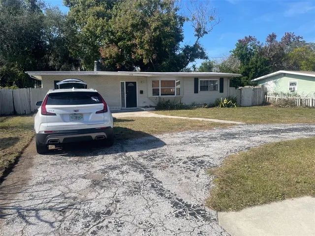 $325,000 | 3128 49th Street North, St. Petersburg, FL 33710