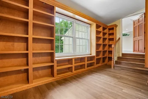 $945,000 | 63 Edgewood Drive, Florham Park, NJ 07932