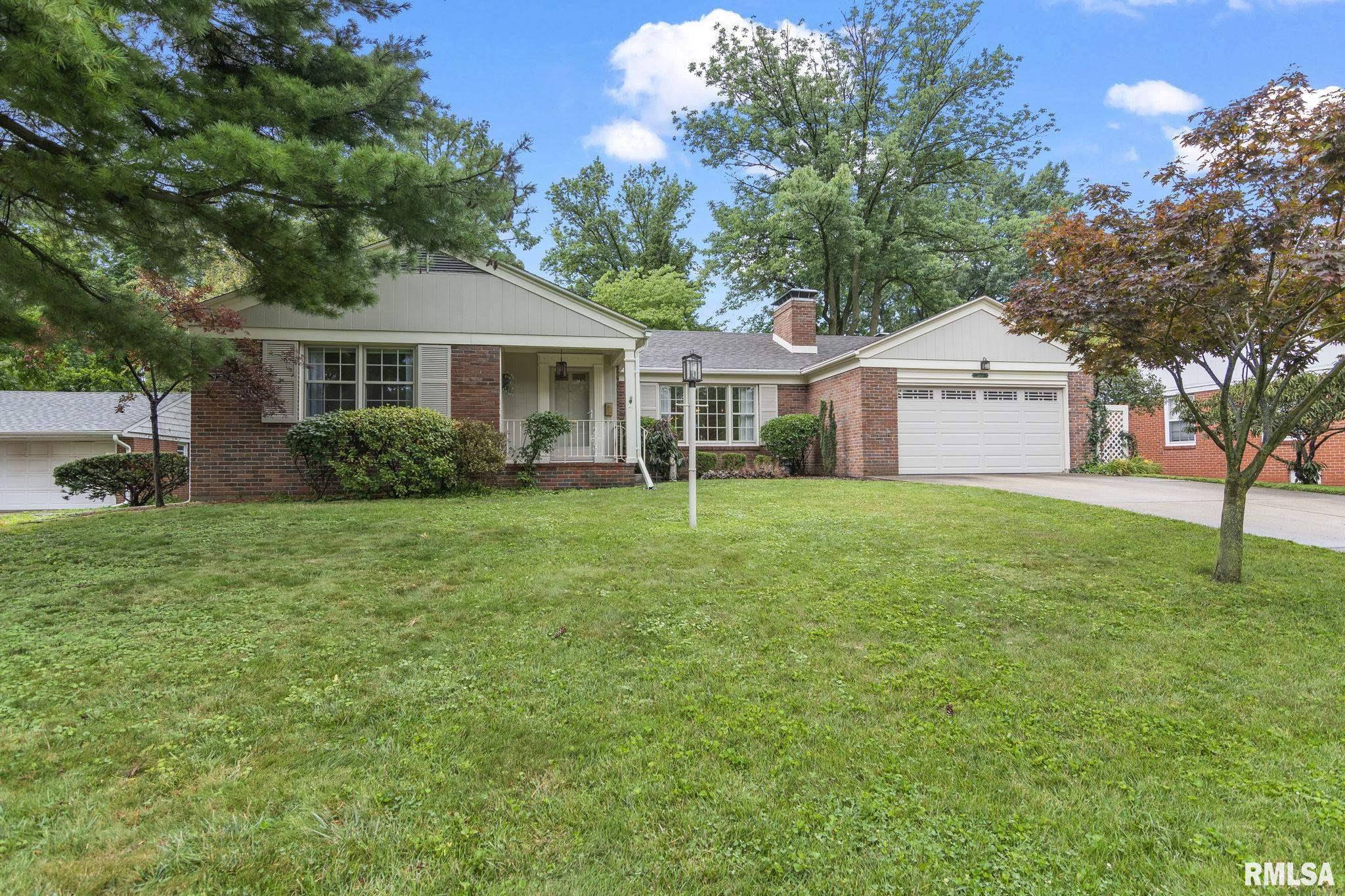 2142 Huntleigh Road Springfield, IL 62704 - Photo 3 of 42