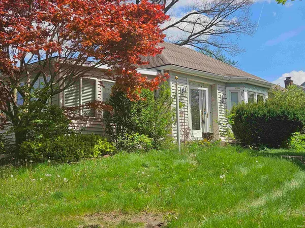 $160,000 | 3232 Eastbrook Drive, Fort Wayne, IN 46805