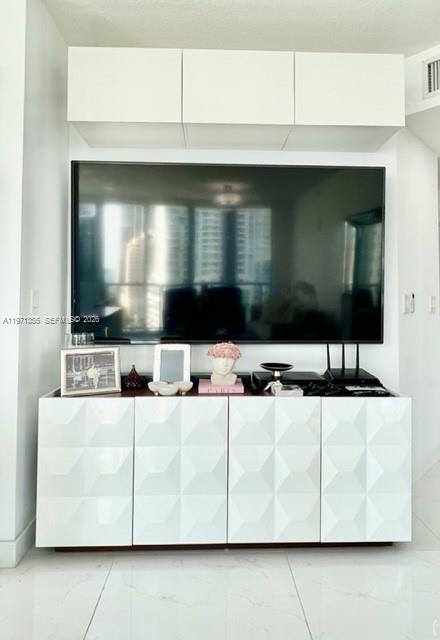 79 Southwest 12th Street, Unit 1806 Miami, FL 33130 - Photo 11 of 46