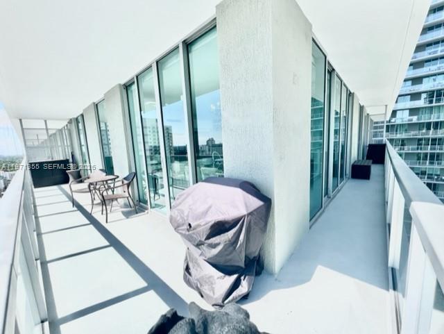 79 Southwest 12th Street, Unit 1806 Miami, FL 33130 - Photo 30 of 46