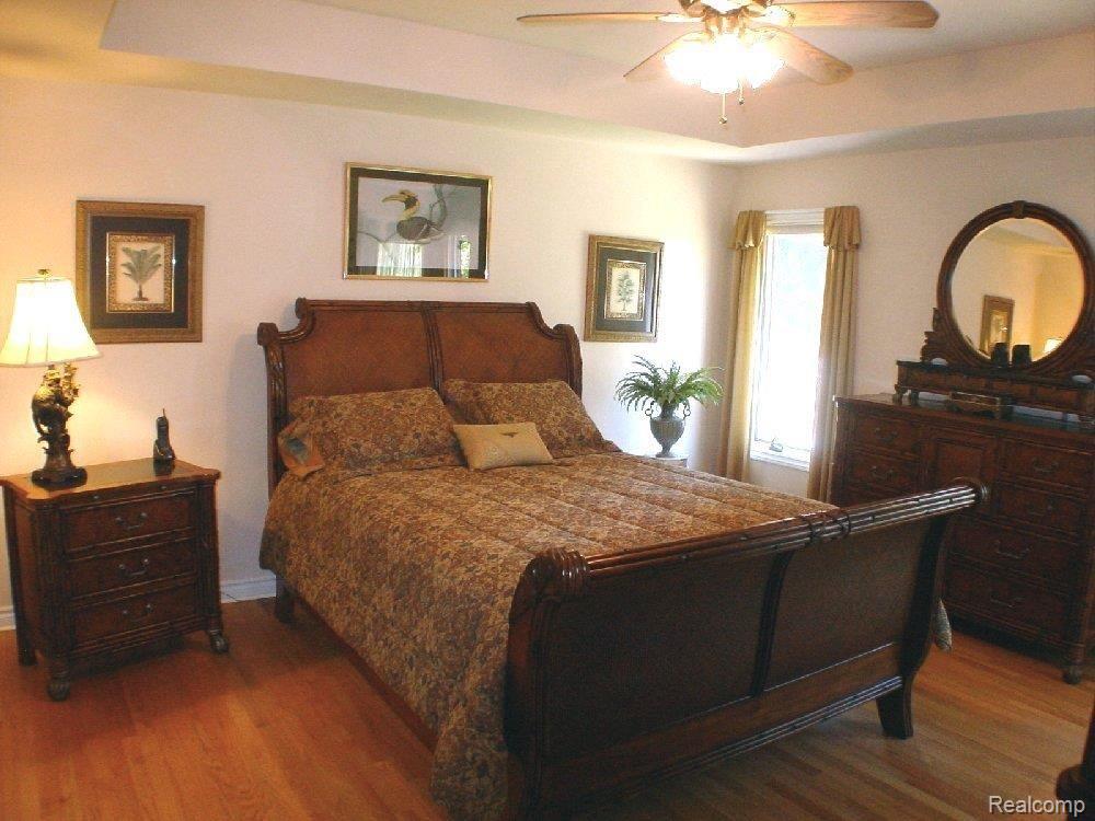 8380 Dean Road Fenton, MI 48430 - Photo 14 of 19 MBR