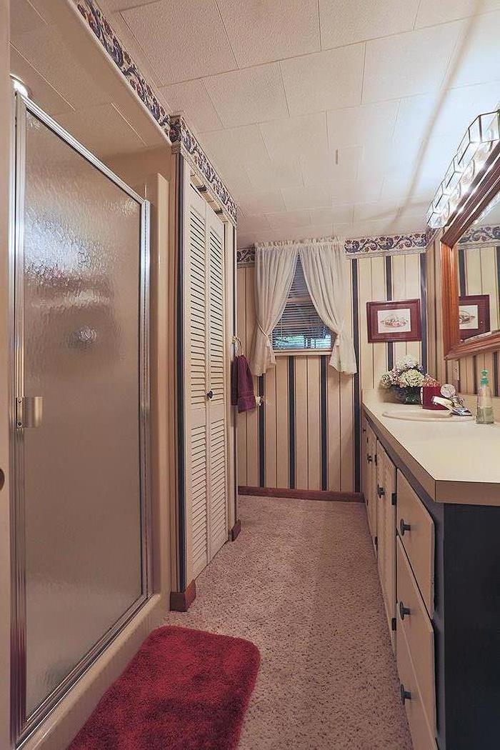 740 Reeves Road Antioch, TN 37013 - Photo 19 of 27 Full bath located downstairs.