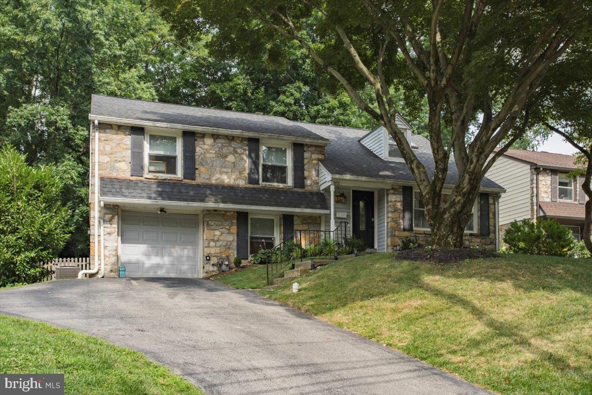 601 Manayunk Road Bala Cynwyd, PA 19004 - Photo 1 of 25