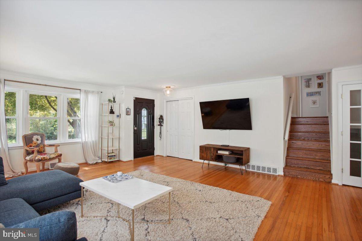601 Manayunk Road Bala Cynwyd, PA 19004 - Photo 3 of 25