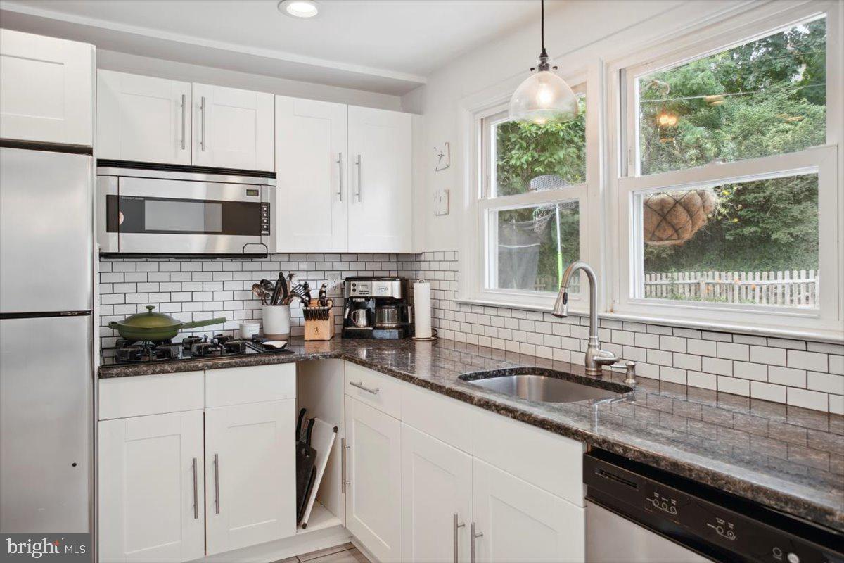 601 Manayunk Road Bala Cynwyd, PA 19004 - Photo 7 of 25