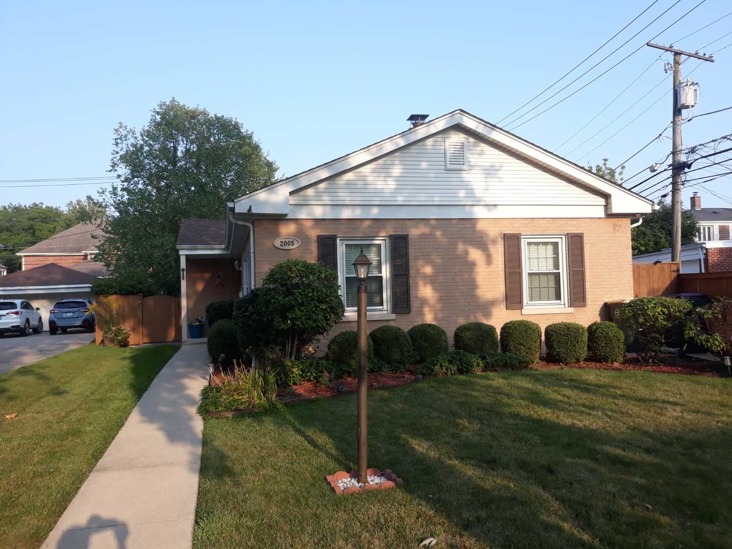 2005 Vine Avenue Park Ridge, IL 60068 - Photo 1 of 13 Gallery Image 1