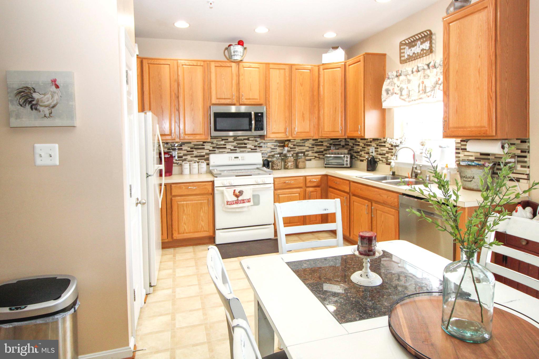 12905 Yellow Jacket Road Hagerstown, MD 21740 - Photo 14 of 31 Kitchen Photo 3