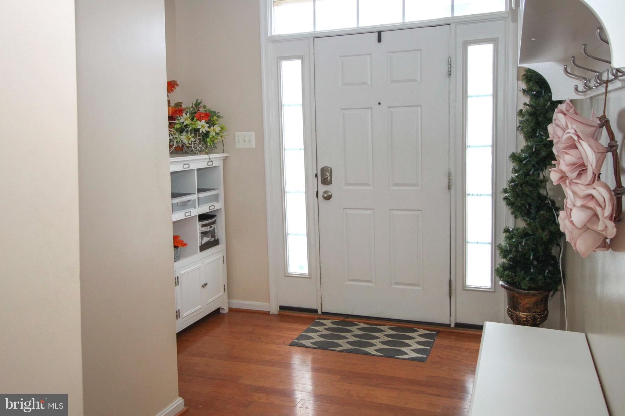 12905 Yellow Jacket Road Hagerstown, MD 21740 - Photo 4 of 31 Foyer