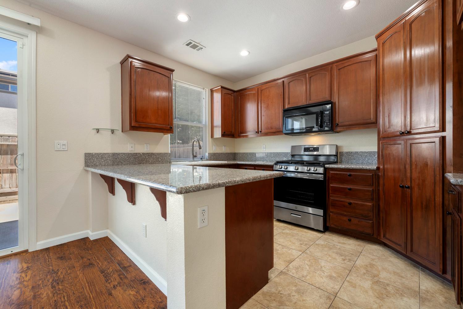 2269 Maverick Court Modesto, CA 95355 - Photo 11 of 39