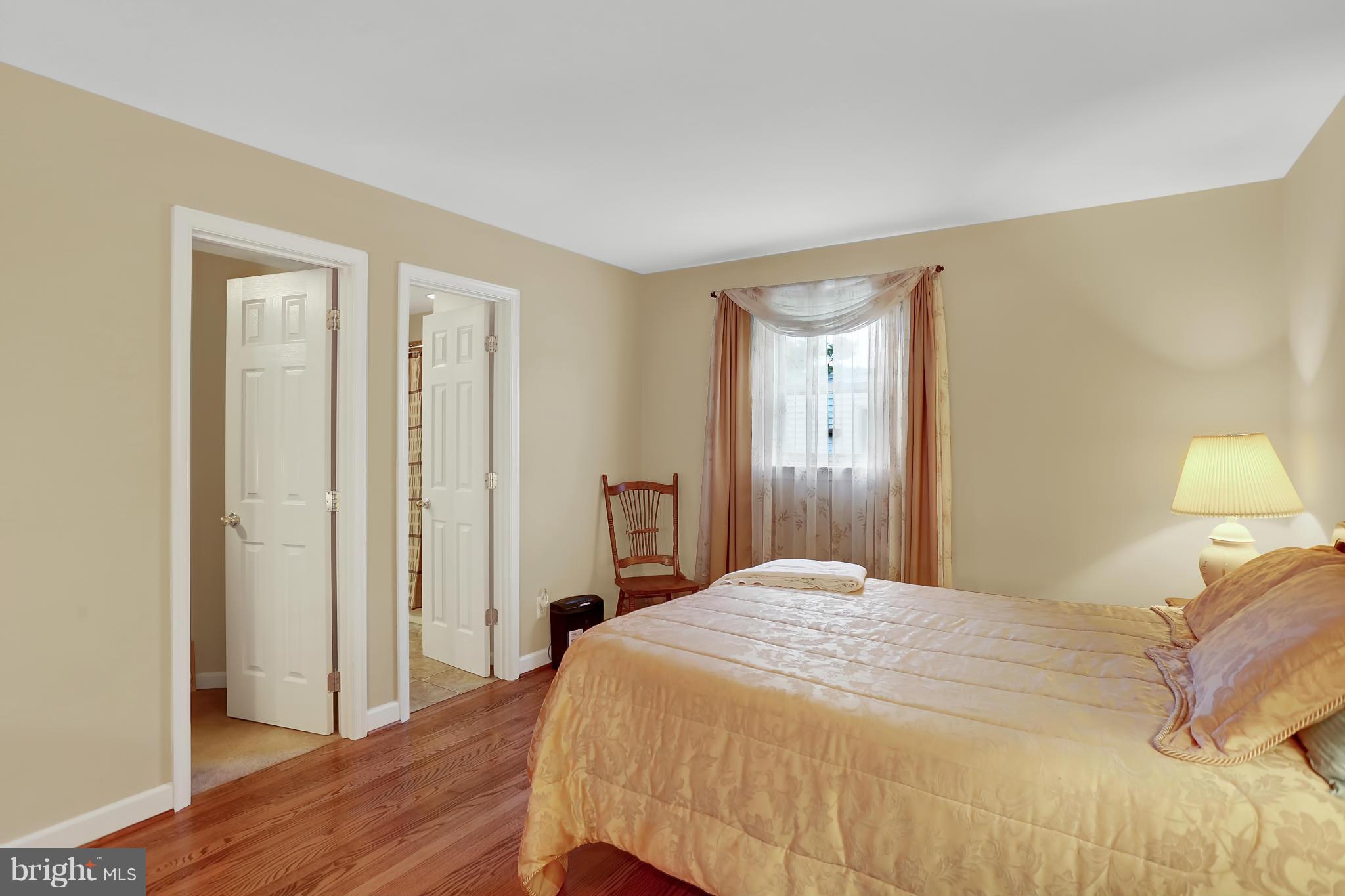 6217 Hanover Avenue Springfield, VA 22150 - Photo 13 of 30 Master bedroom with en-suite full bath