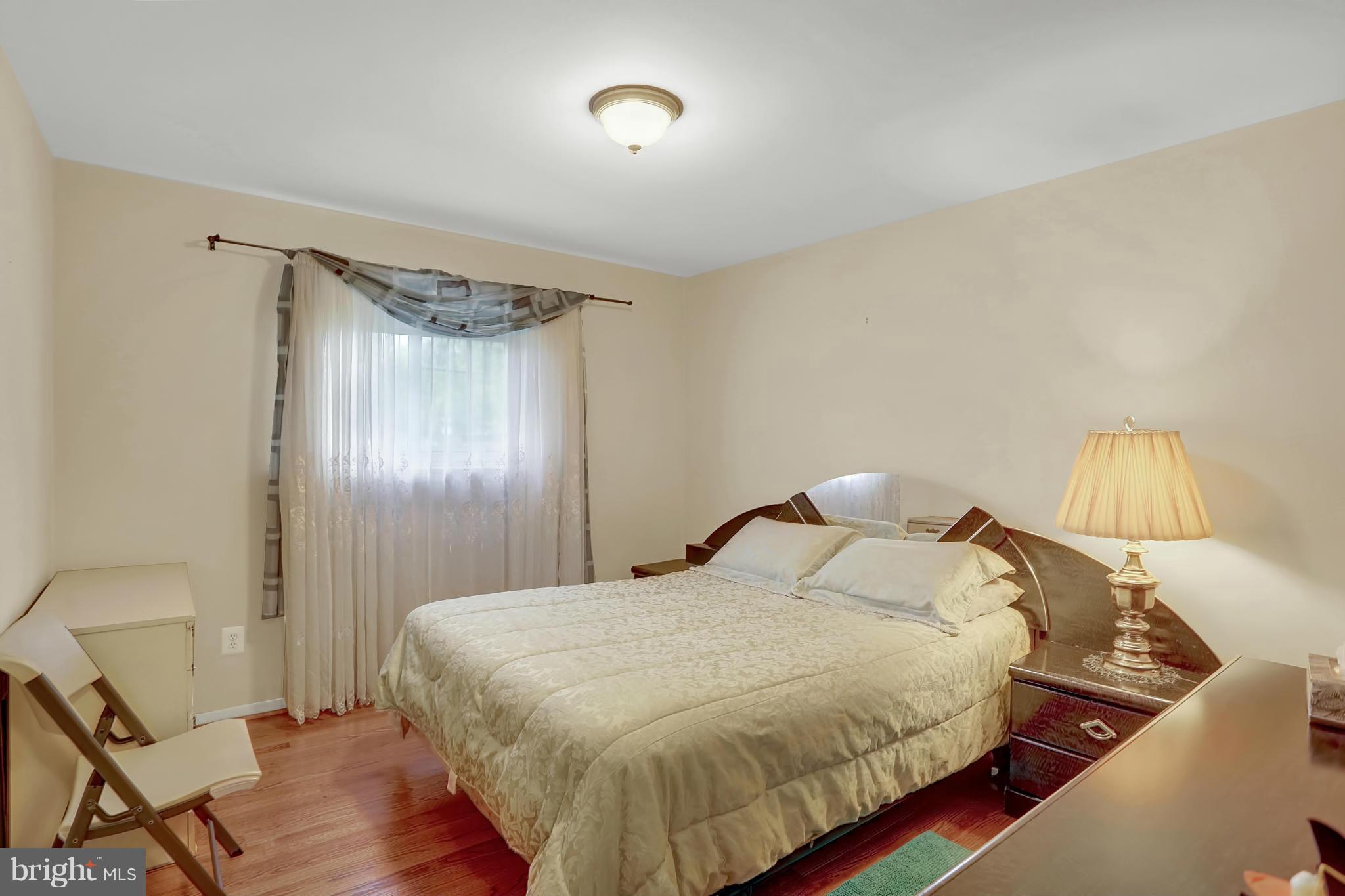 6217 Hanover Avenue Springfield, VA 22150 - Photo 16 of 30 Third Bedroom