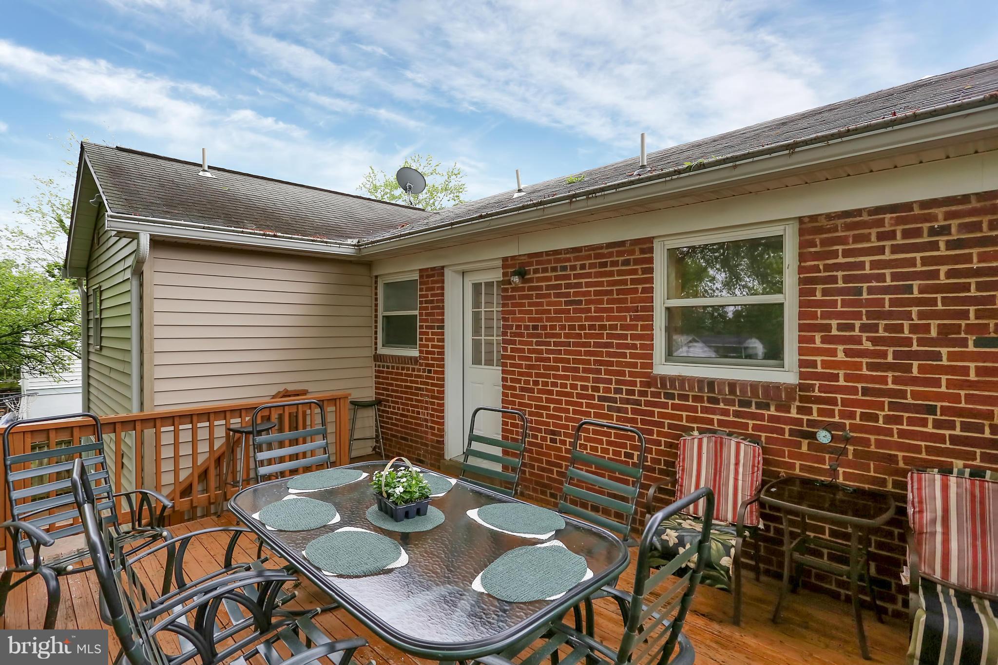 6217 Hanover Avenue Springfield, VA 22150 - Photo 24 of 30 Huge rear deck