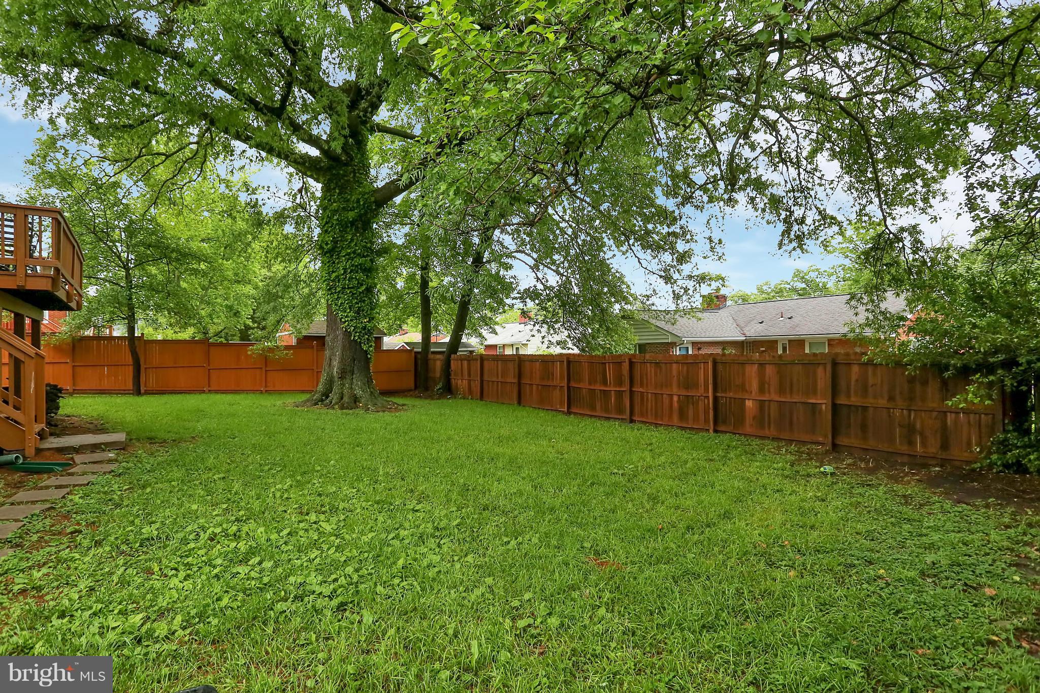 6217 Hanover Avenue Springfield, VA 22150 - Photo 28 of 30 Fenced rear yard