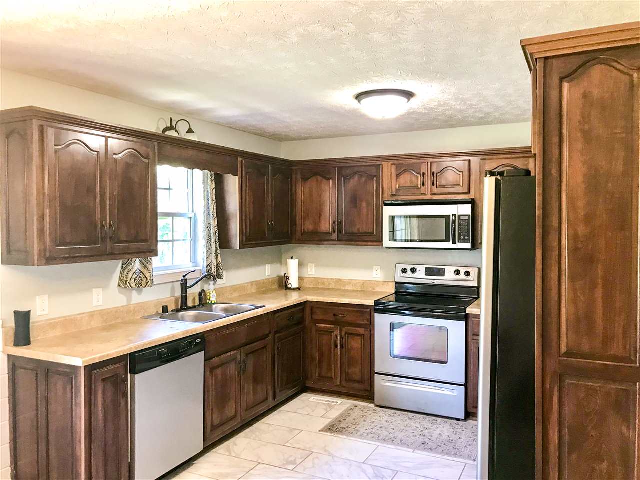 195 Greenbriar Road Alvaton, KY 42122 - Photo 9 of 23 Gallery Image 9
