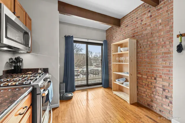 $350,000 | 436 West Russell Street, Unit 5436, Barrington, IL 60010