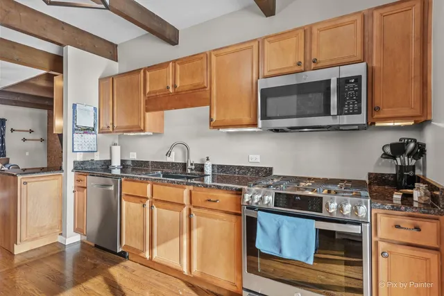 $350,000 | 436 West Russell Street, Unit 5436, Barrington, IL 60010