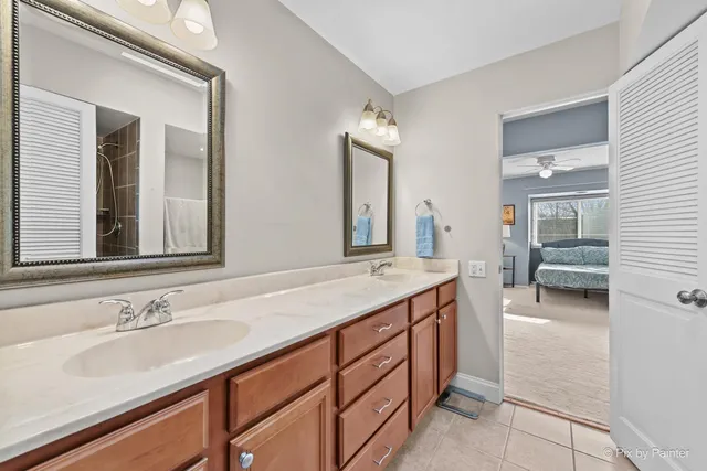 $350,000 | 436 West Russell Street, Unit 5436, Barrington, IL 60010