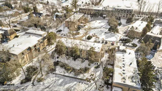 $350,000 | 436 West Russell Street, Unit 5436, Barrington, IL 60010