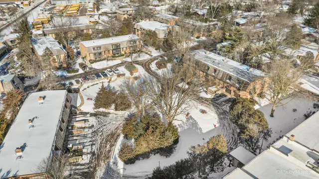 $350,000 | 436 West Russell Street, Unit 5436, Barrington, IL 60010