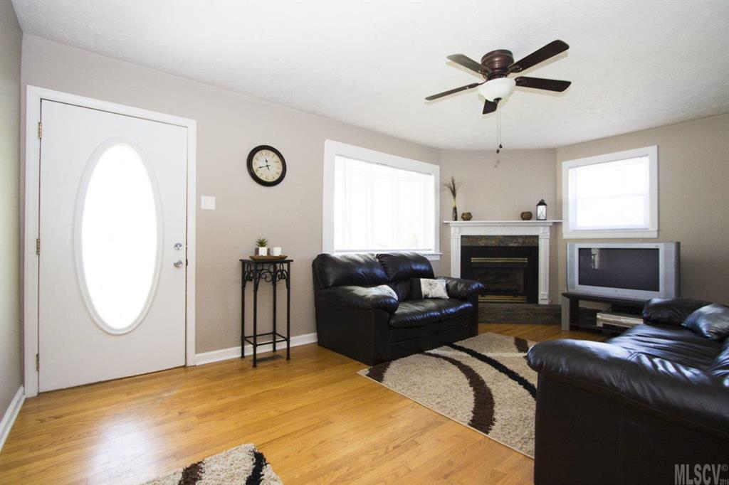 3231 Spencer Road Conover, NC 28613 - Photo 2 of 25 Gallery Image 2