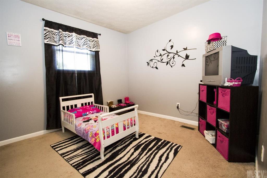 3231 Spencer Road Conover, NC 28613 - Photo 9 of 25 Gallery Image 9