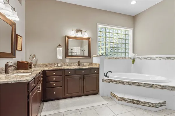 $1,075,000 | 4302 Faircourt Drive, Valrico, FL 33596
