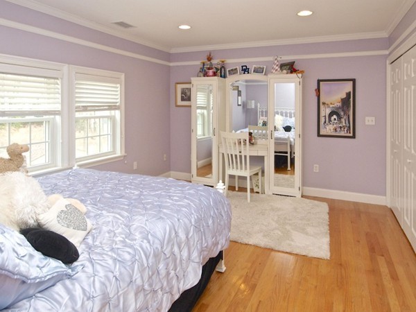 155 Oak Street Needham, MA 02492 - Photo 11 of 28