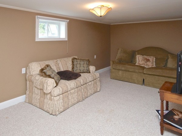 155 Oak Street Needham, MA 02492 - Photo 18 of 28