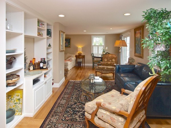 155 Oak Street Needham, MA 02492 - Photo 4 of 28