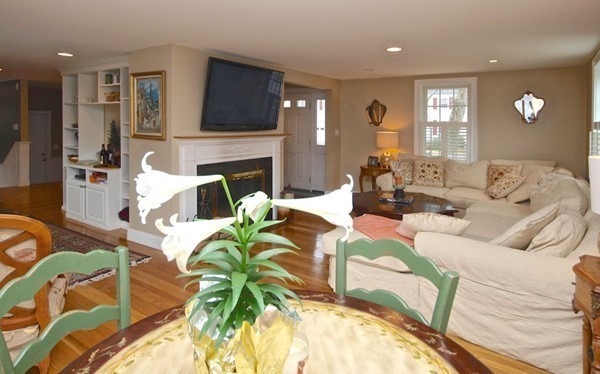 155 Oak Street Needham, MA 02492 - Photo 5 of 28