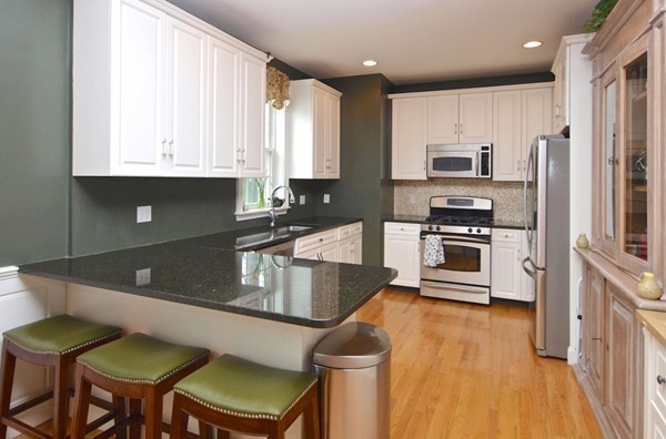 155 Oak Street Needham, MA 02492 - Photo 7 of 28