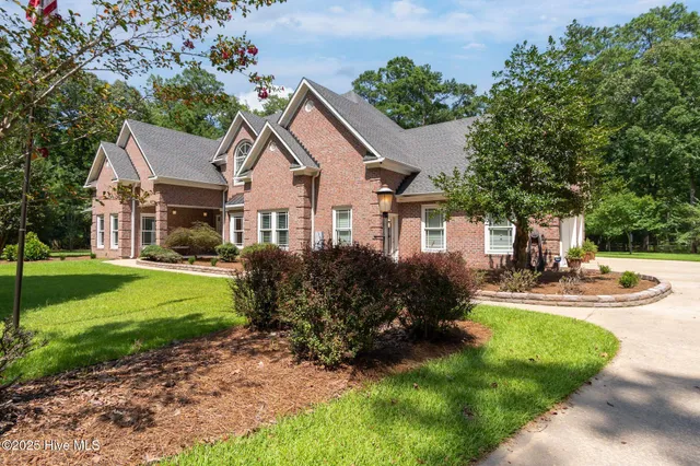 $1,250,000 | 400 Island Drive, Chocowinity, NC 27817