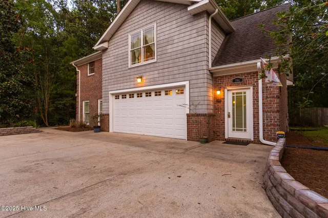 $1,250,000 | 400 Island Drive, Chocowinity, NC 27817