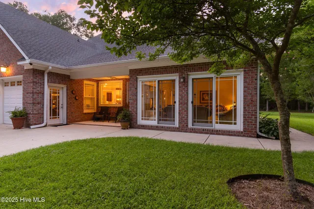 $1,250,000 | 400 Island Drive, Chocowinity, NC 27817