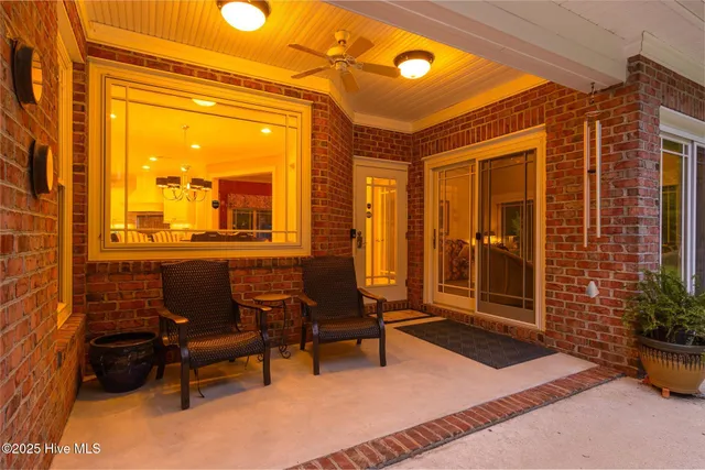 $1,250,000 | 400 Island Drive, Chocowinity, NC 27817