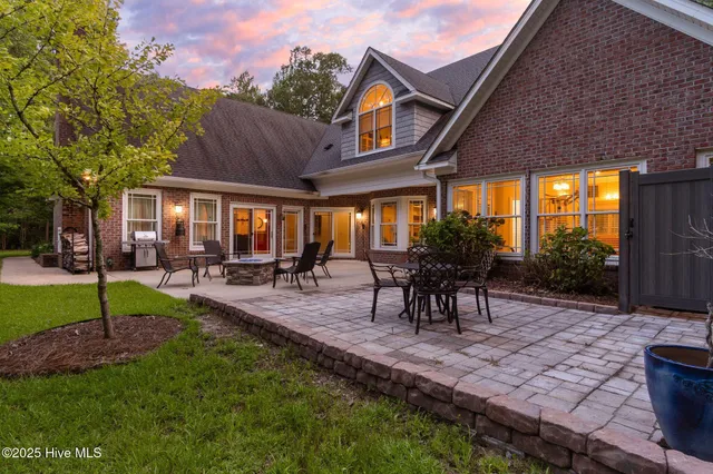 $1,250,000 | 400 Island Drive, Chocowinity, NC 27817