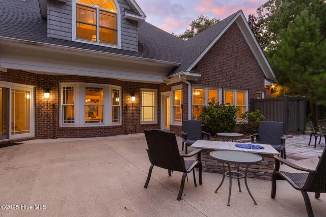 $1,250,000 | 400 Island Drive, Chocowinity, NC 27817