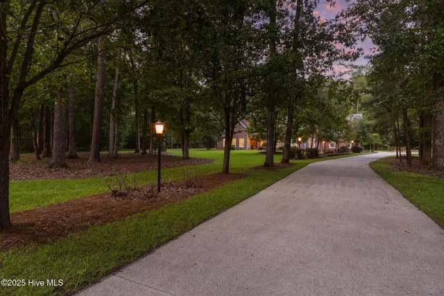 $1,250,000 | 400 Island Drive, Chocowinity, NC 27817