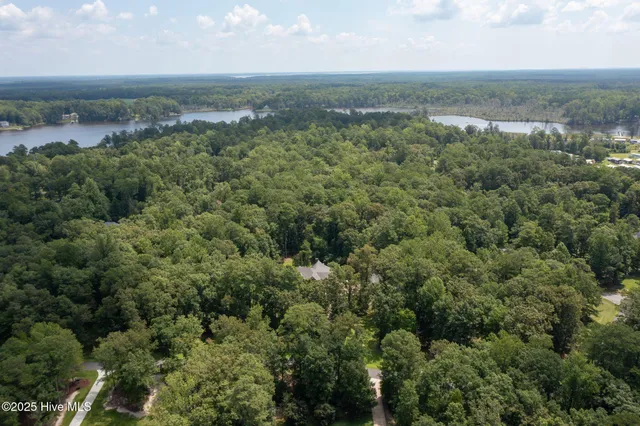 $1,250,000 | 400 Island Drive, Chocowinity, NC 27817